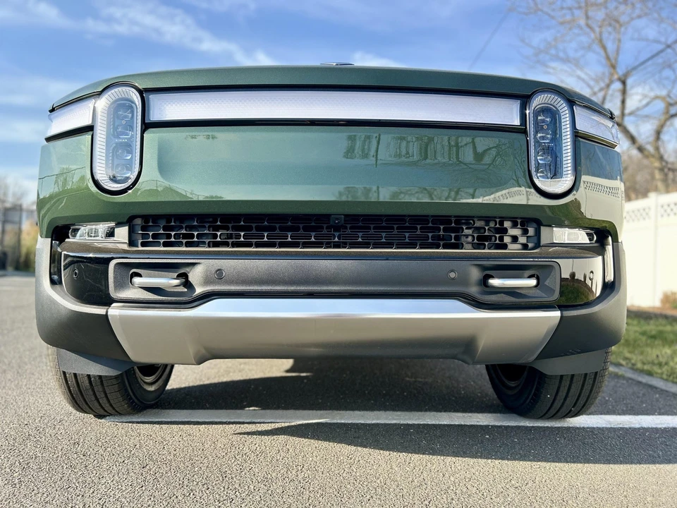 2023 Rivian R1S - Image 19 of 31