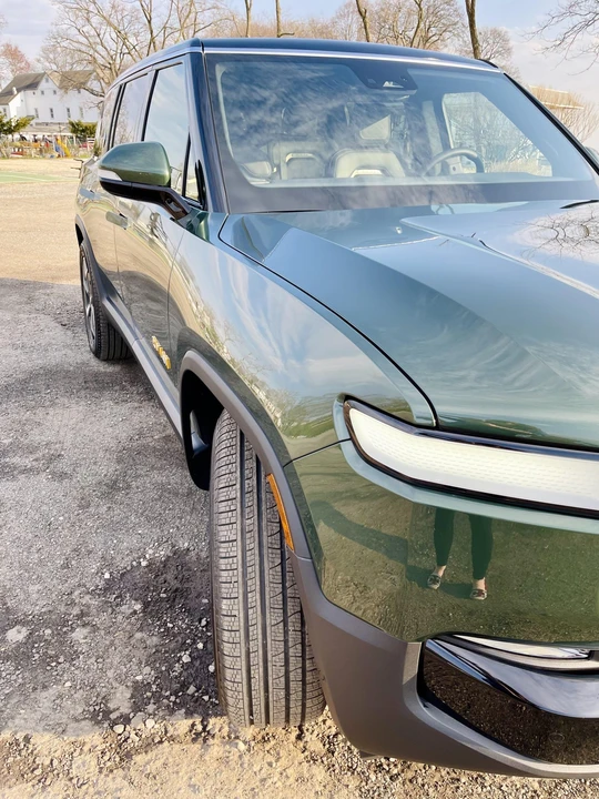 2023 Rivian R1S - Image 23 of 31