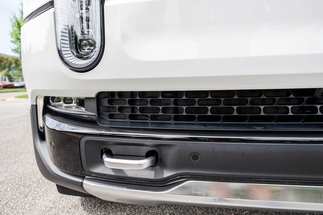 2023 Rivian R1S - Image 14 of 31