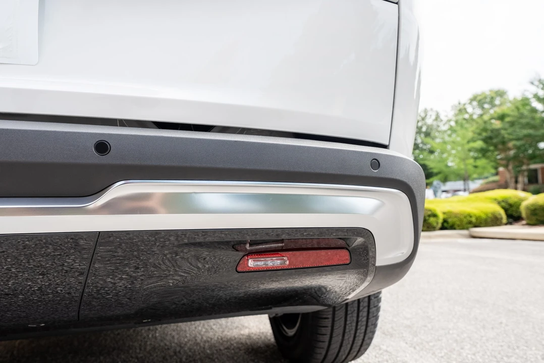 2023 Rivian R1S - Image 29 of 31