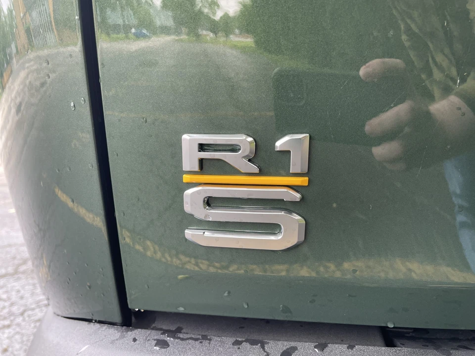 2023 Rivian R1S - Image 24 of 31