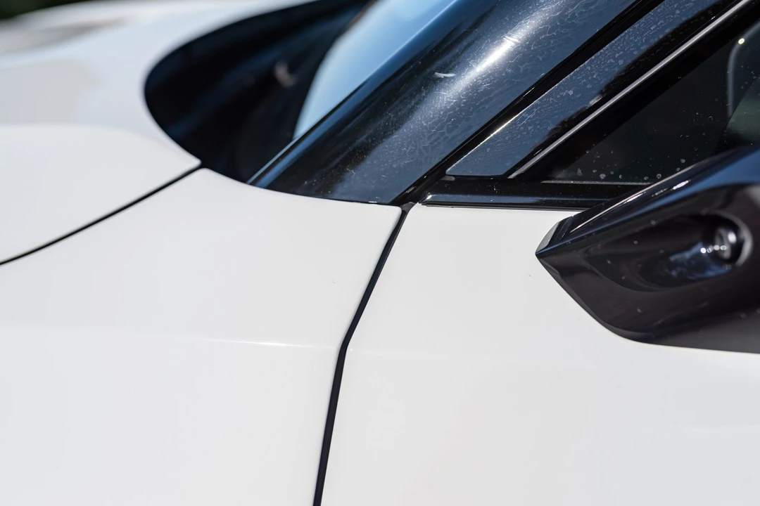 2023 Rivian R1S - Image 31 of 31