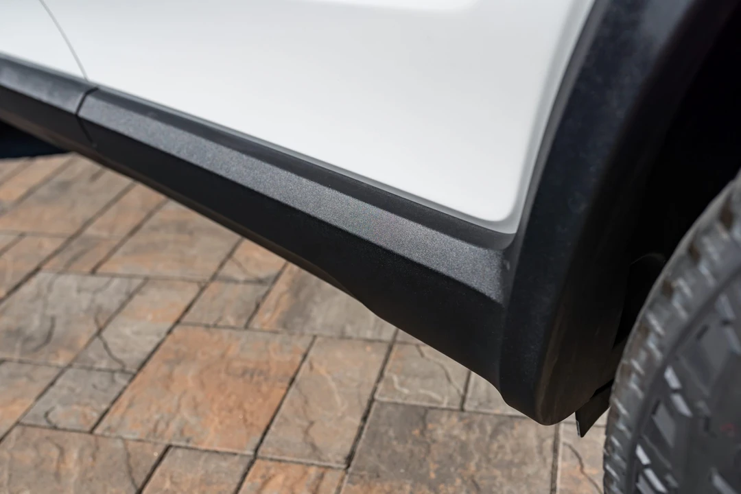 2023 Rivian R1S - Image 27 of 31