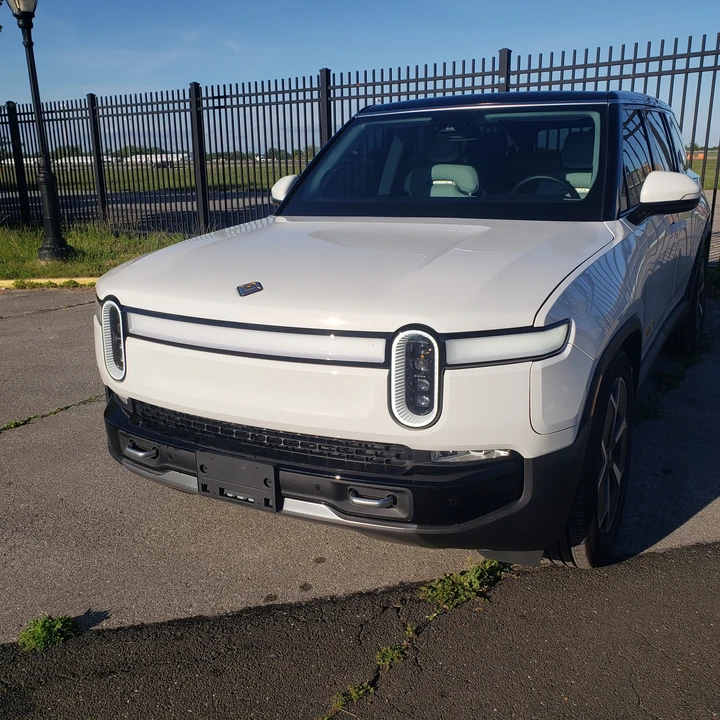 2023 Rivian R1S - Image 22 of 31