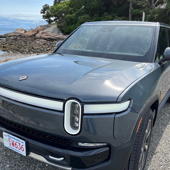 2023 Rivian R1S - Image 23 of 31