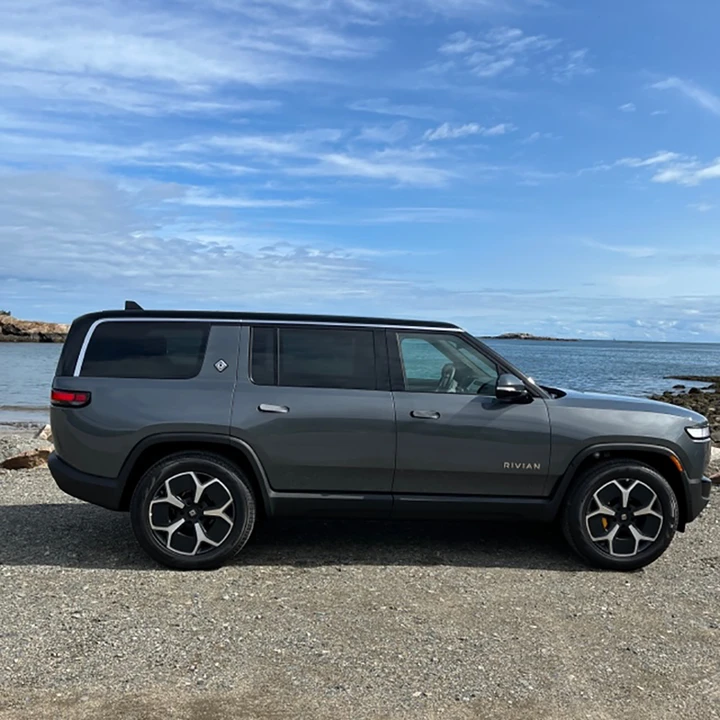 2023 Rivian R1S - Image 22 of 31
