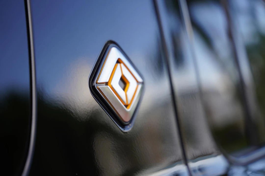 2023 Rivian R1S - Image 26 of 31