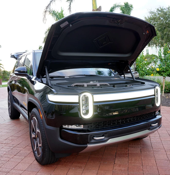 2023 Rivian R1S - Image 22 of 31