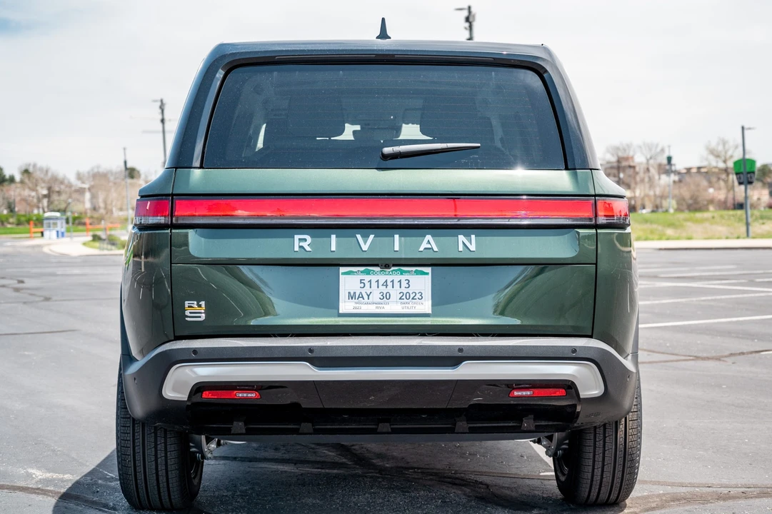 2023 Rivian R1S - Image 6 of 31