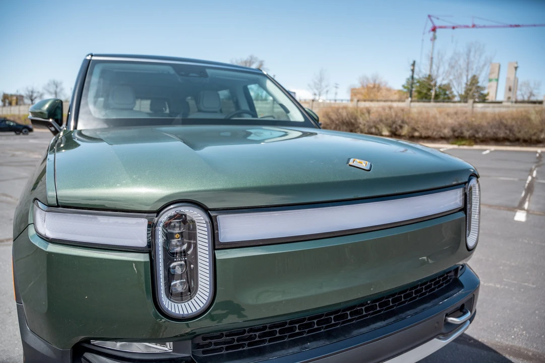2023 Rivian R1S - Image 11 of 31