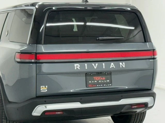 2023 Rivian R1S - Image 11 of 12