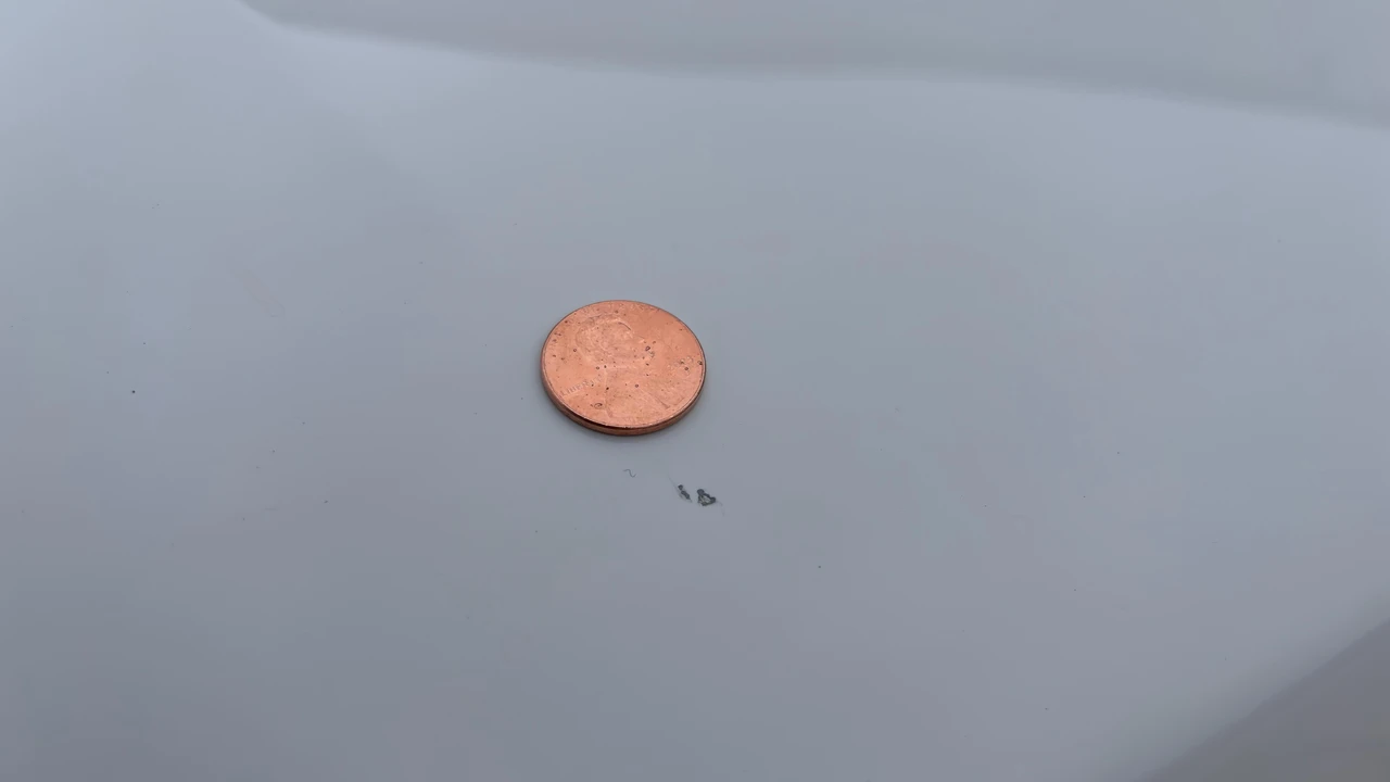 2023 Rivian R1S - Image 18 of 31