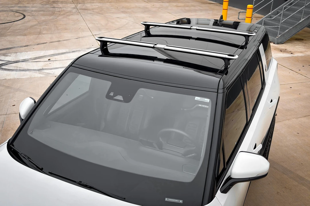2023 Rivian R1S - Image 16 of 31