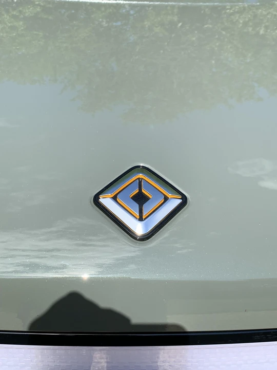 2023 Rivian R1S - Image 19 of 31