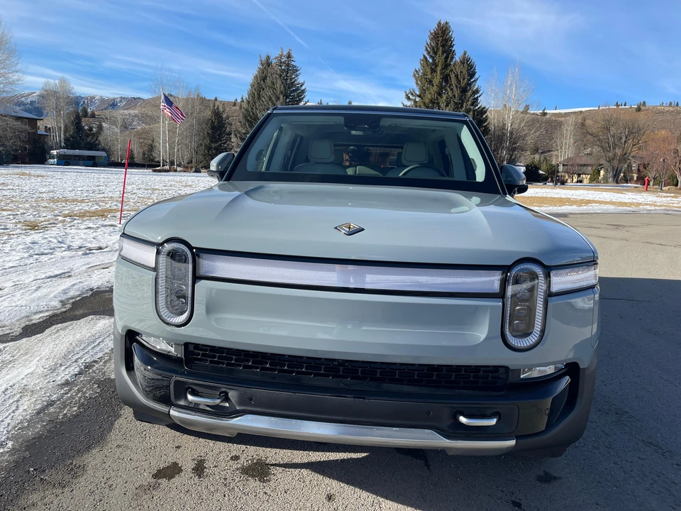 2023 Rivian R1S - Image 6 of 31