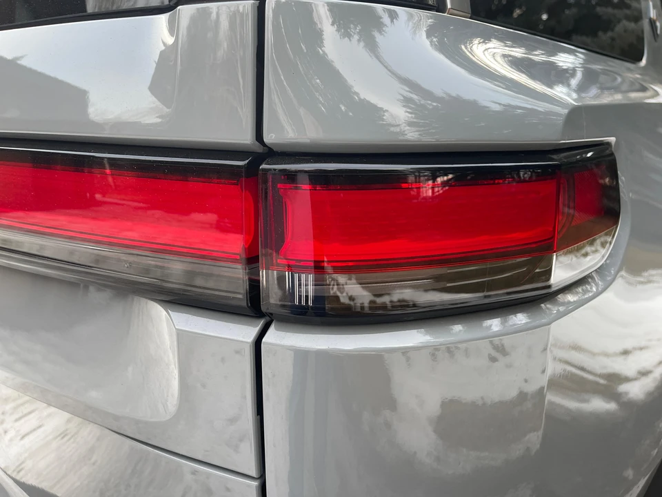 2023 Rivian R1S - Image 31 of 31