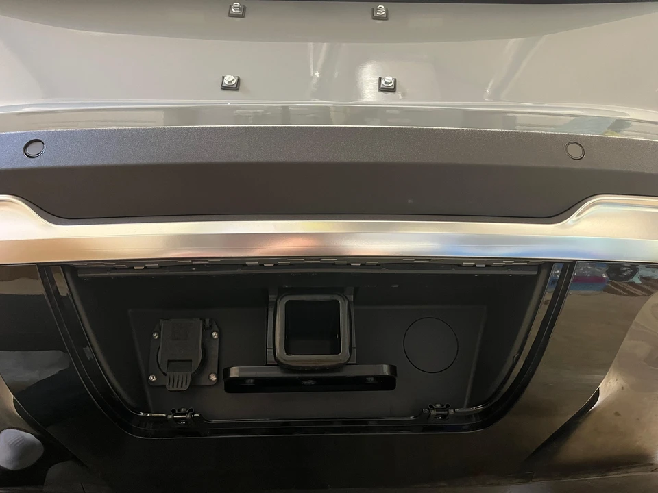 2023 Rivian R1S - Image 26 of 31