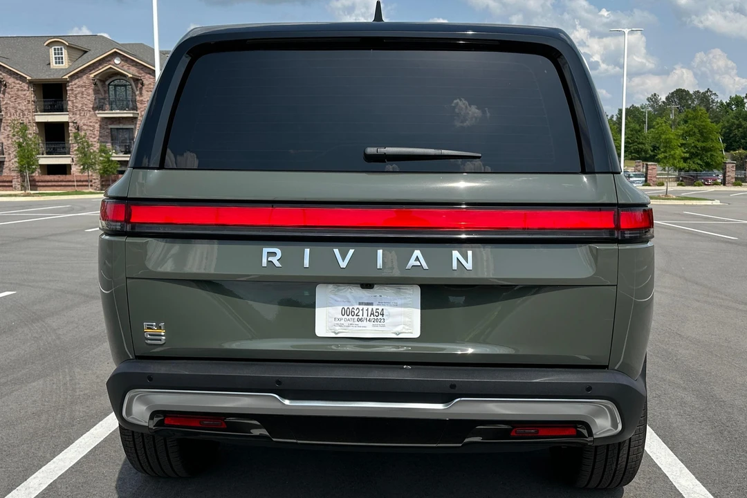 2023 Rivian R1S - Image 5 of 31