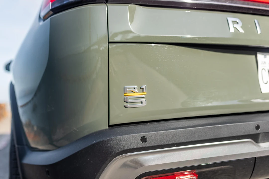 2023 Rivian R1S - Image 30 of 31