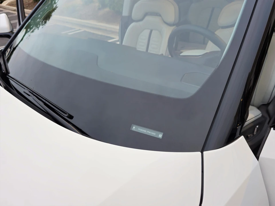 2023 Rivian R1S - Image 21 of 31