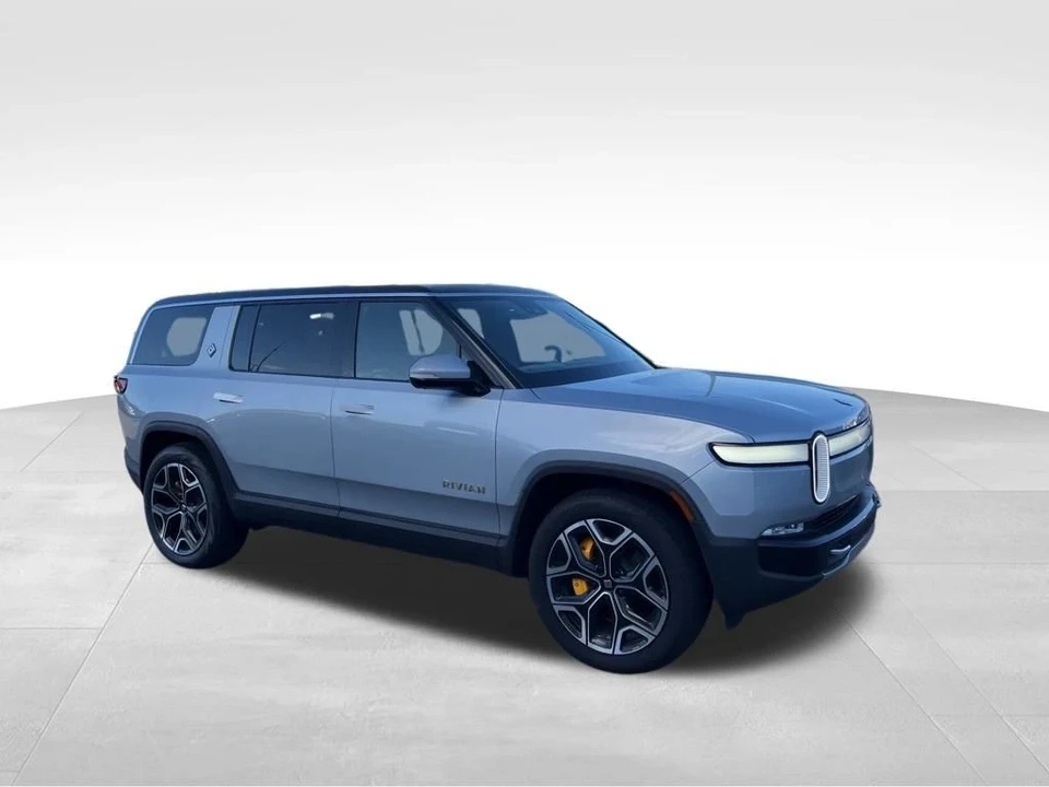 2023 Rivian R1S - Image 7 of 12