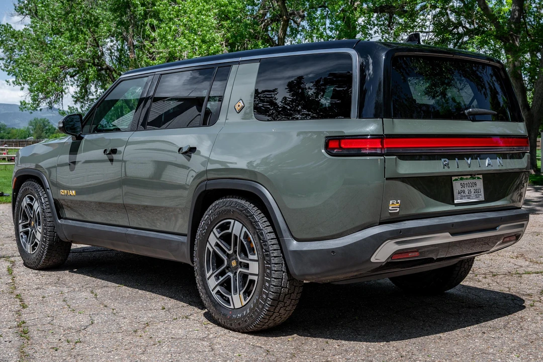 2023 Rivian R1S - Image 4 of 31