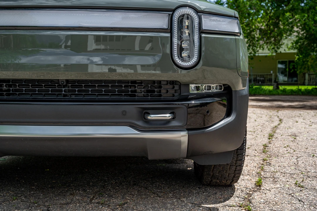 2023 Rivian R1S - Image 17 of 31