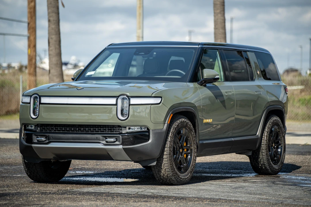 2023 Rivian R1S - Image 6 of 31