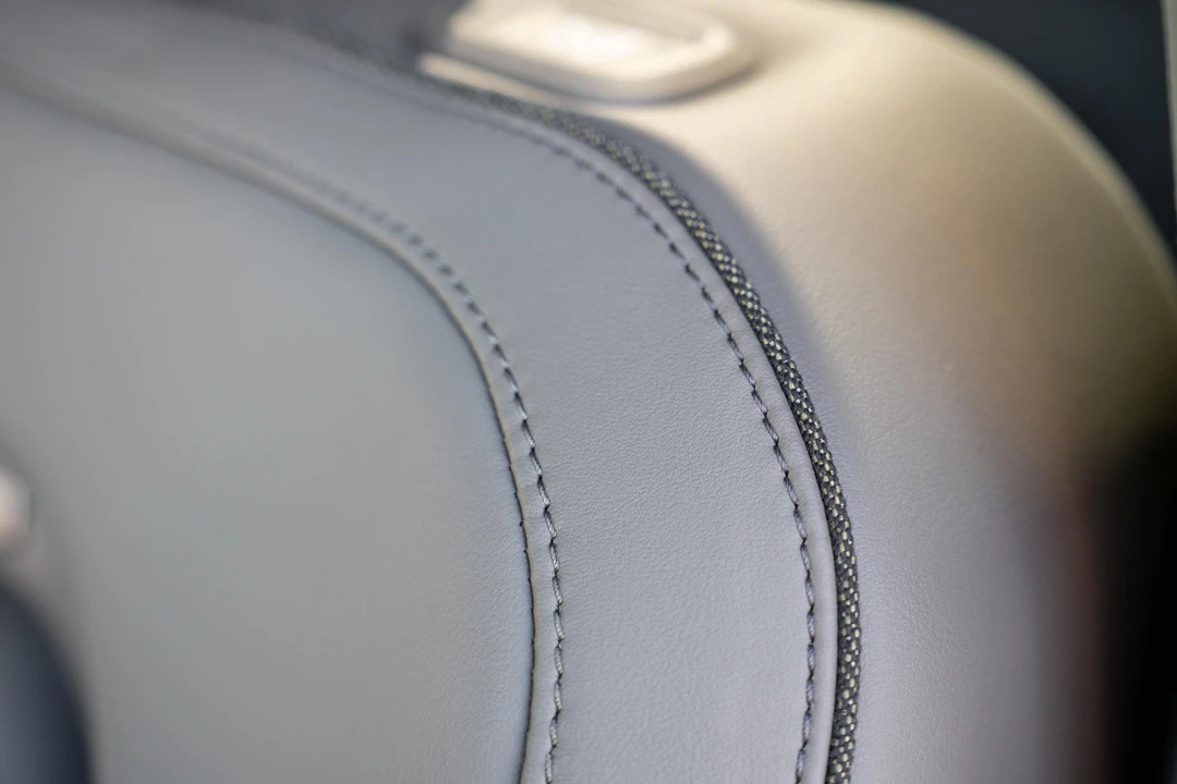 2023 Rivian R1S - Image 20 of 31