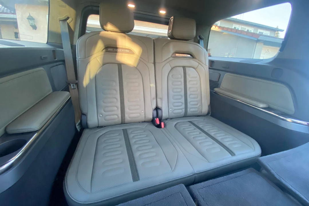 2023 Rivian R1S - Image 22 of 31
