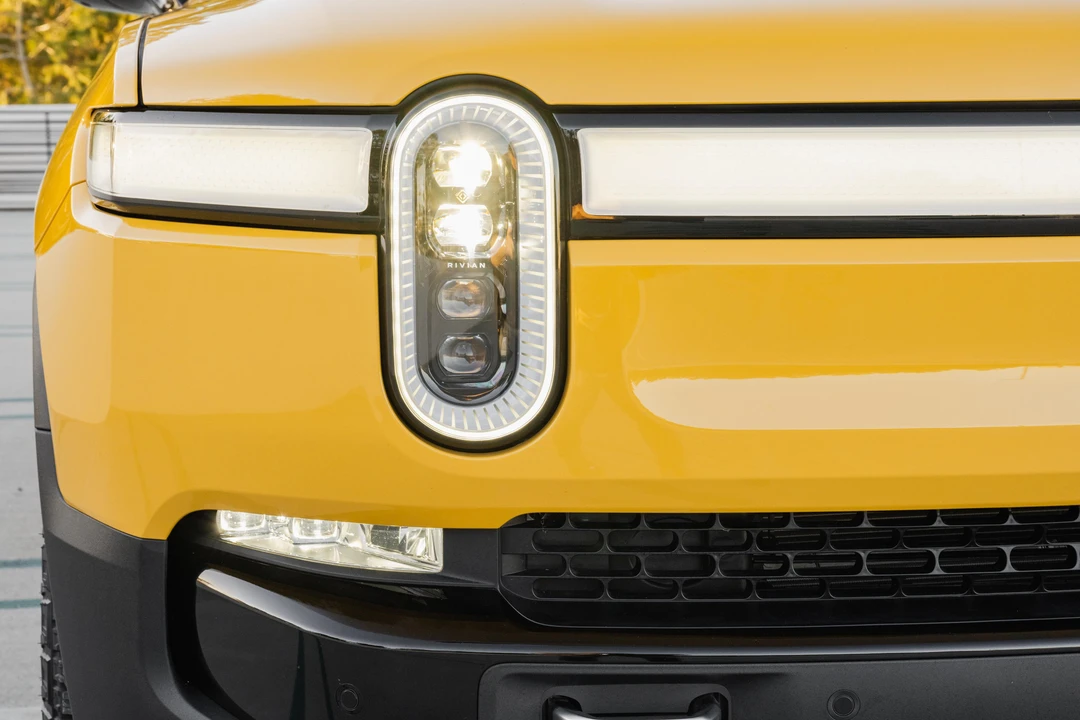 2023 Rivian R1S - Image 22 of 31