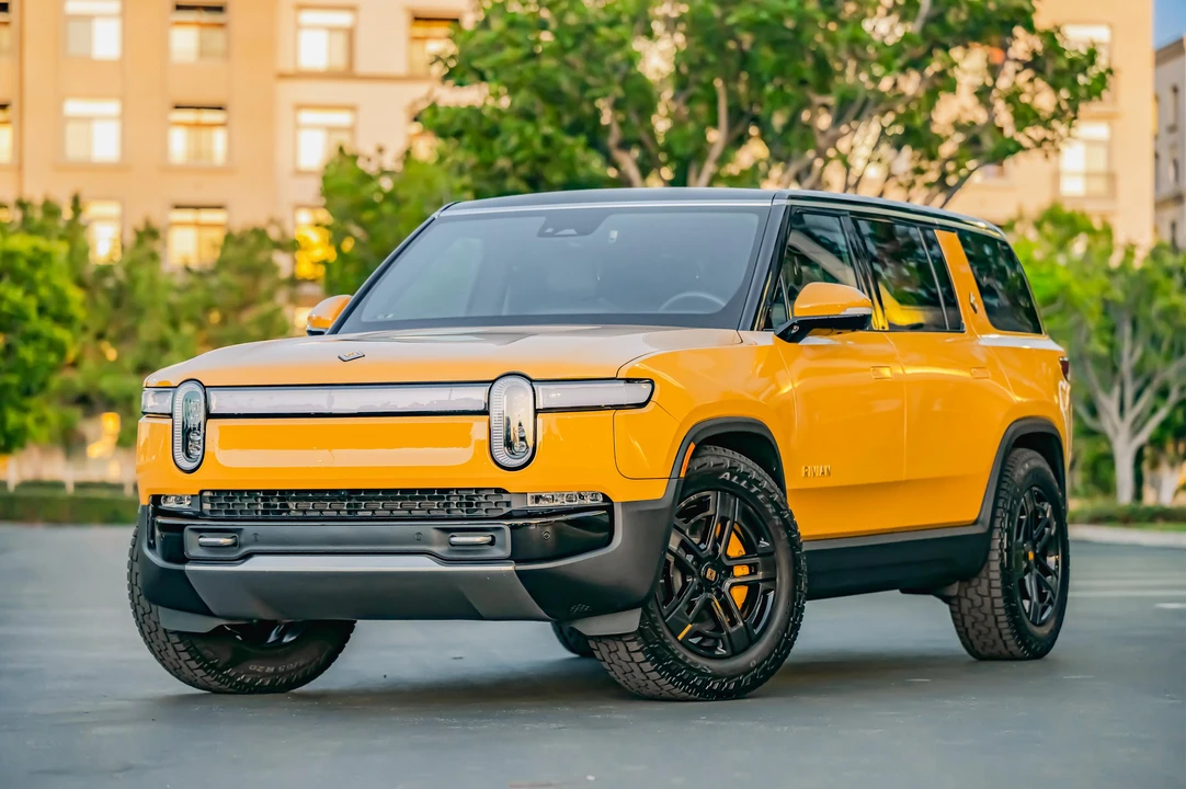 2023 Rivian R1S - Image 6 of 31