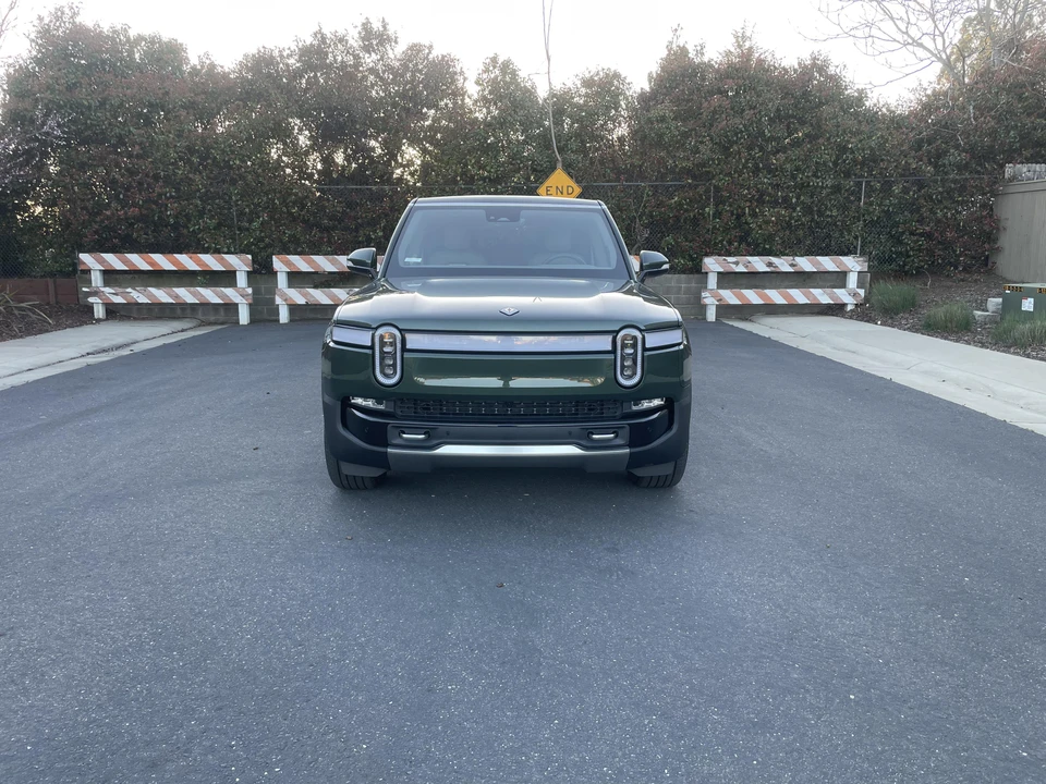 2023 Rivian R1S - Image 6 of 31