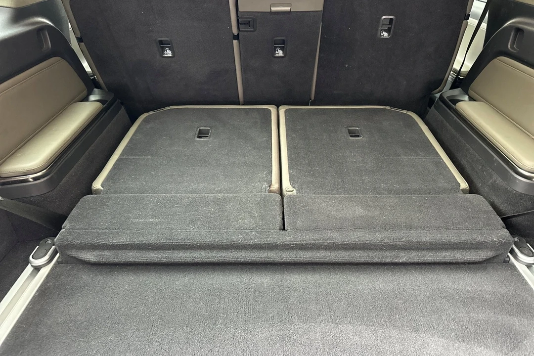 2023 Rivian R1S - Image 17 of 21