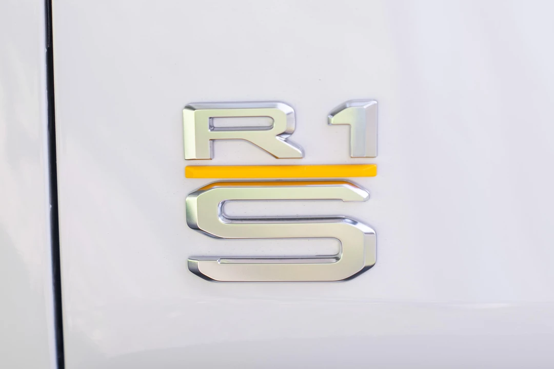 2023 Rivian R1S - Image 23 of 31