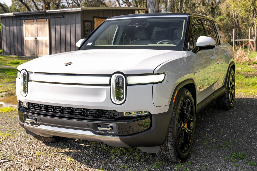 2023 Rivian R1S - Image 6 of 31