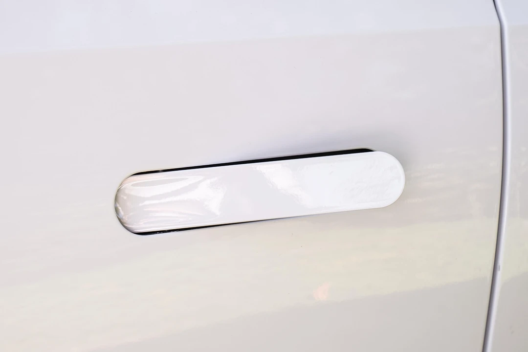 2023 Rivian R1S - Image 21 of 31