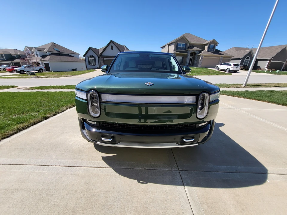 2023 Rivian R1S - Image 6 of 31