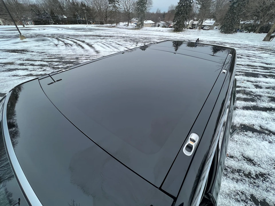 2023 Rivian R1S - Image 15 of 31