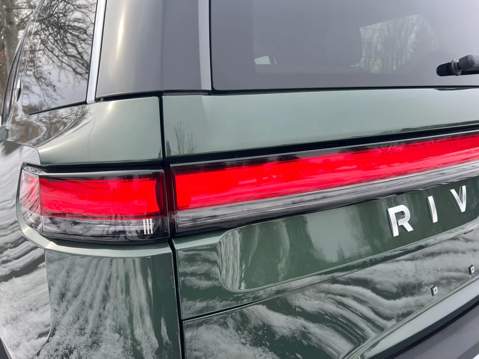 2023 Rivian R1S - Image 13 of 31