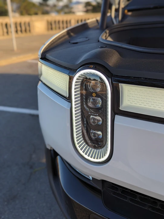 2023 Rivian R1S - Image 20 of 31