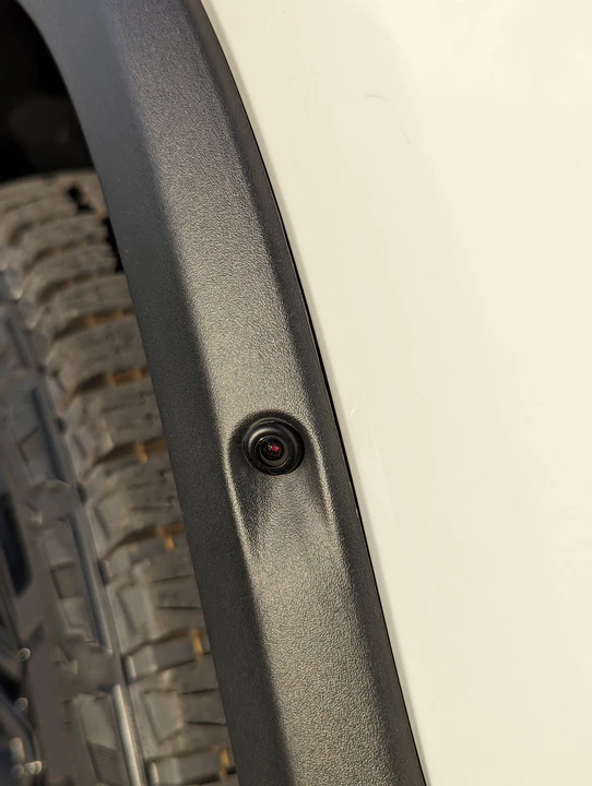 2023 Rivian R1S - Image 30 of 31