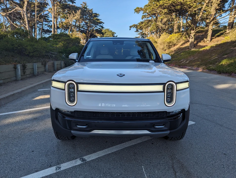 2023 Rivian R1S - Image 6 of 31