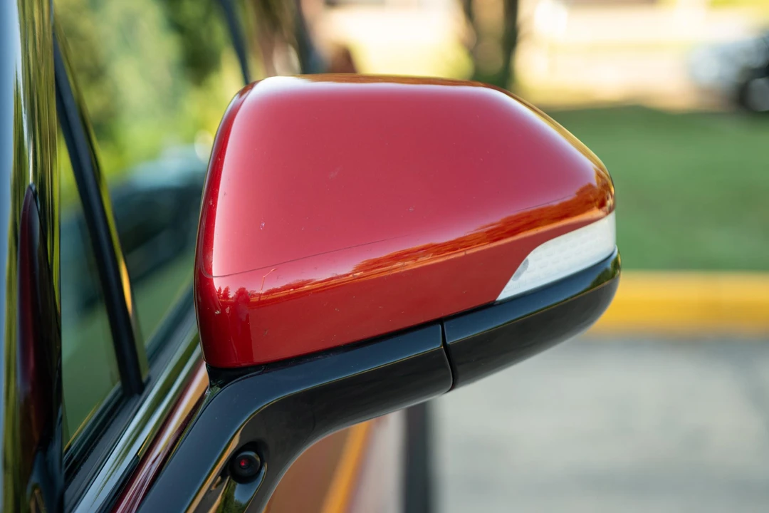 2023 Rivian R1S - Image 17 of 31