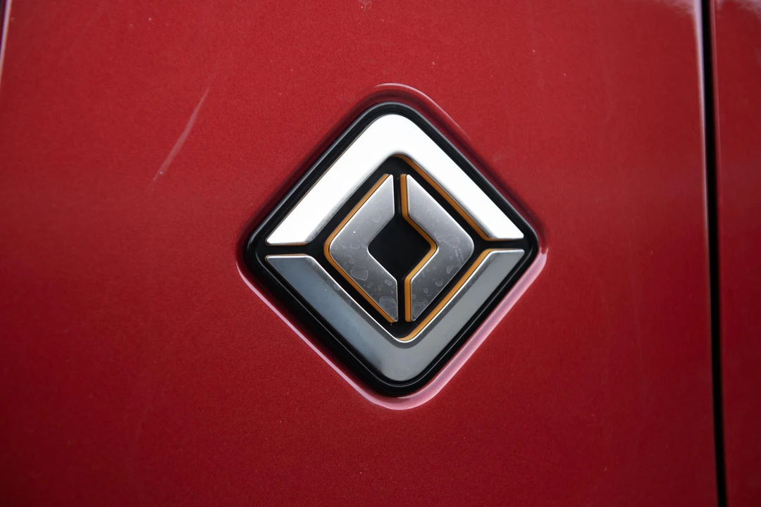 2023 Rivian R1S - Image 30 of 31