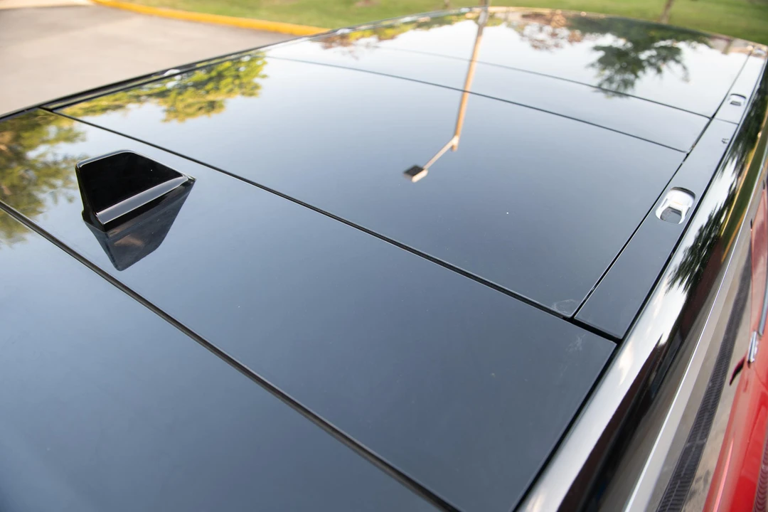 2023 Rivian R1S - Image 28 of 31