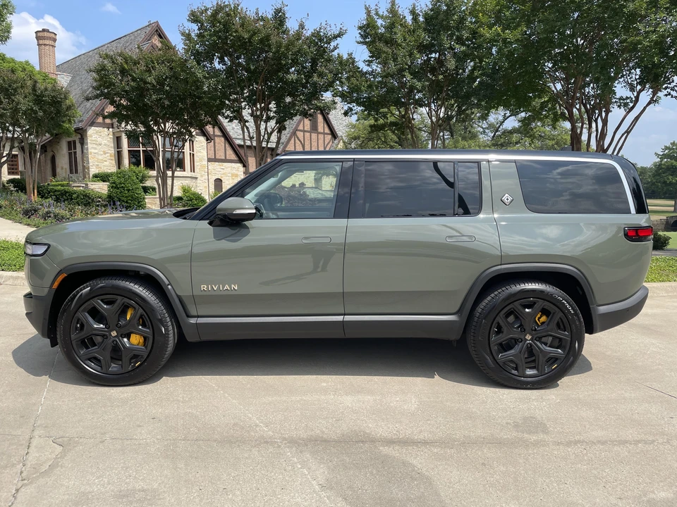 2023 Rivian R1S - Image 6 of 31