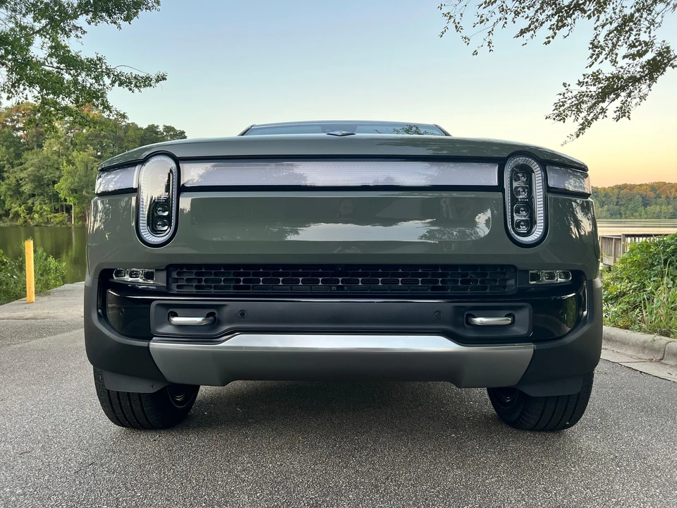 2023 Rivian R1S - Image 6 of 31