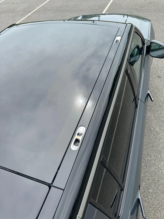 2023 Rivian R1S - Image 14 of 26