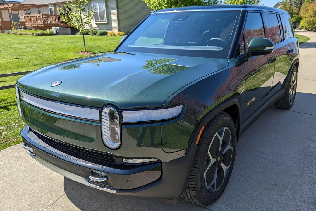 2023 Rivian R1S - Image 3 of 31